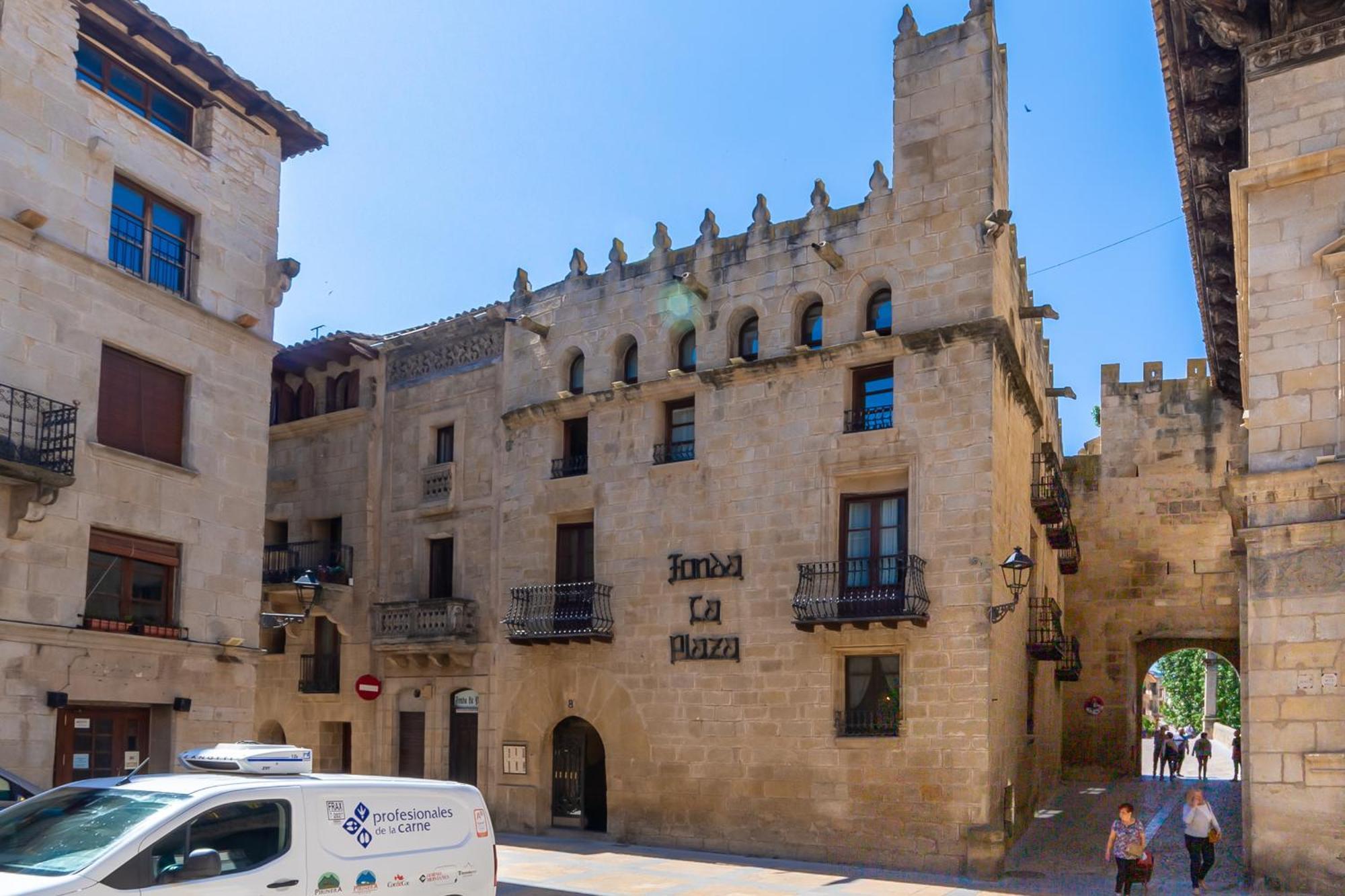 Hotel Fonda La Plaza à Valderrobres Extérieur photo