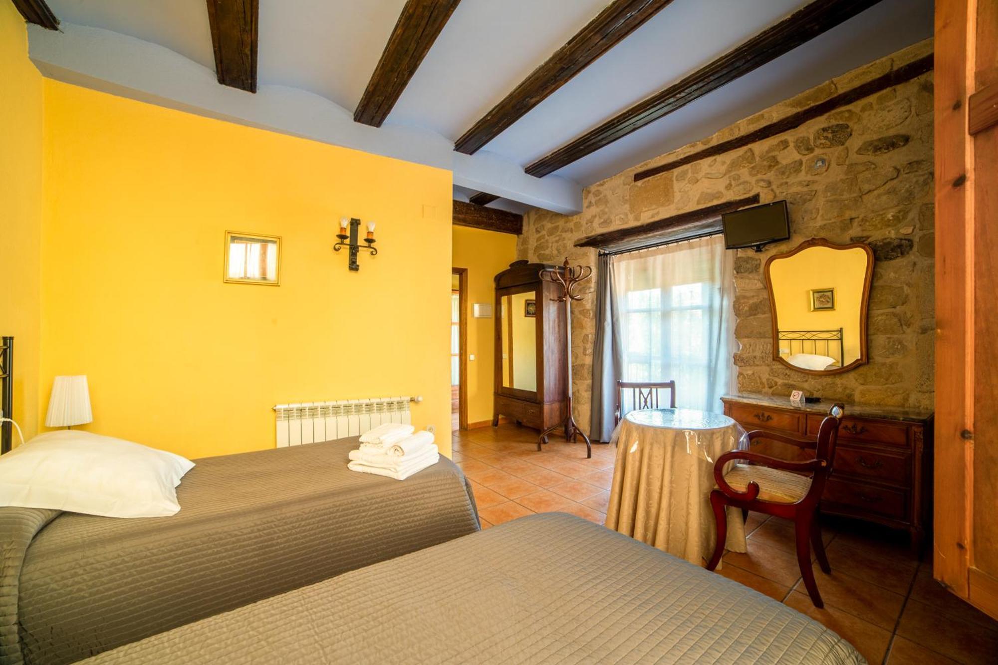 Hotel Fonda La Plaza à Valderrobres Extérieur photo