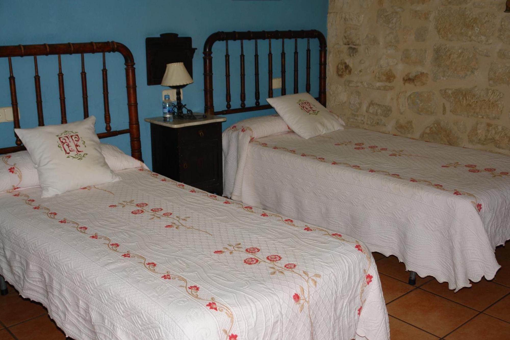 Hotel Fonda La Plaza à Valderrobres Extérieur photo