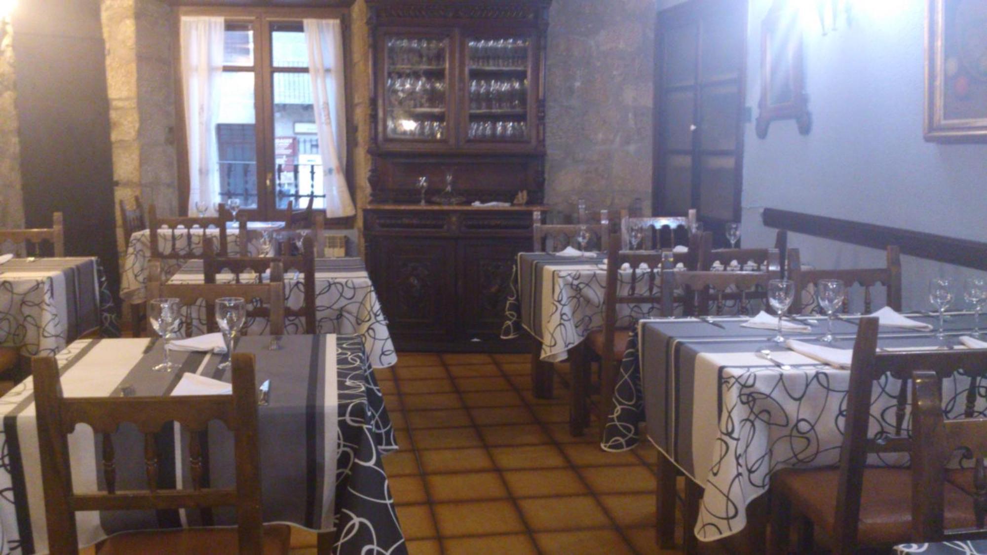 Hotel Fonda La Plaza à Valderrobres Extérieur photo